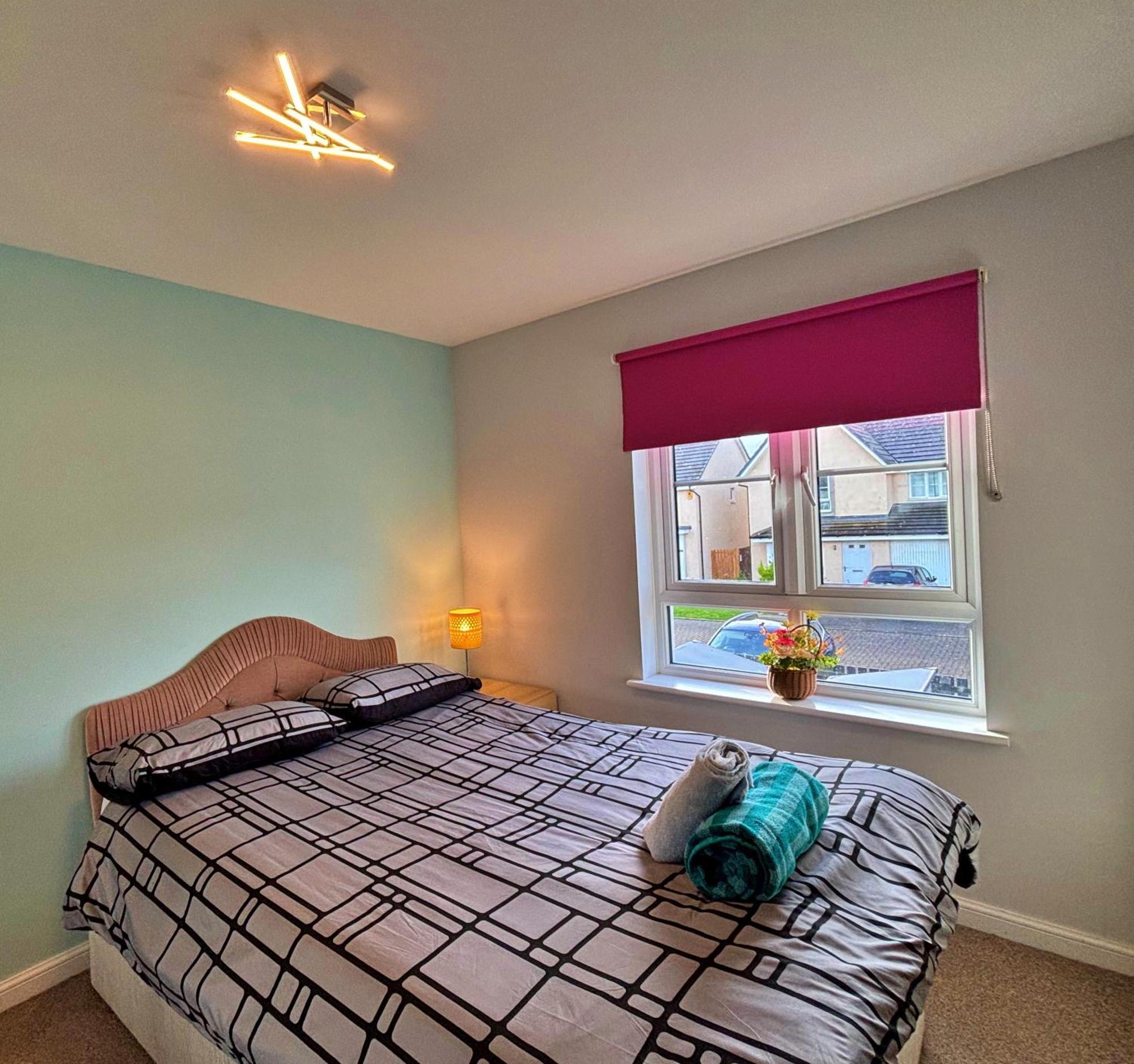 3 Bed House With Parking Near Airport Villa Edinburgh Luaran gambar