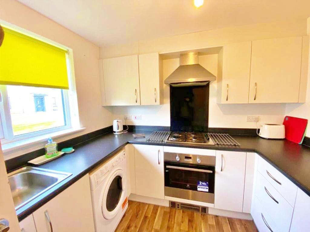 3 Bed House With Parking Near Airport Villa Edinburgh Luaran gambar